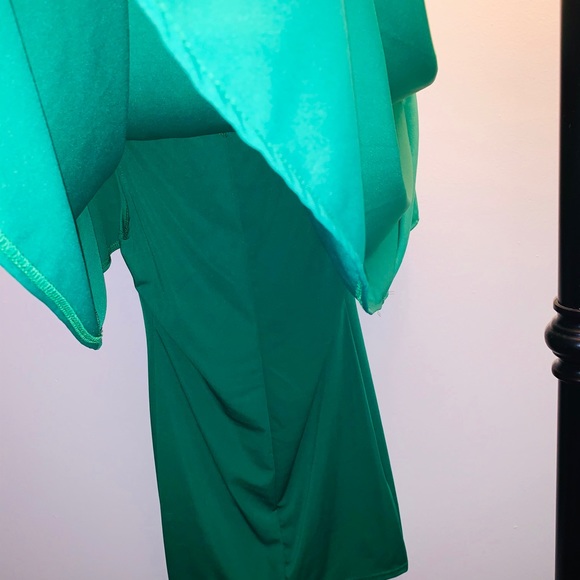 NWOT ~ Green Cape Dress Size M - Picture 7 of 8